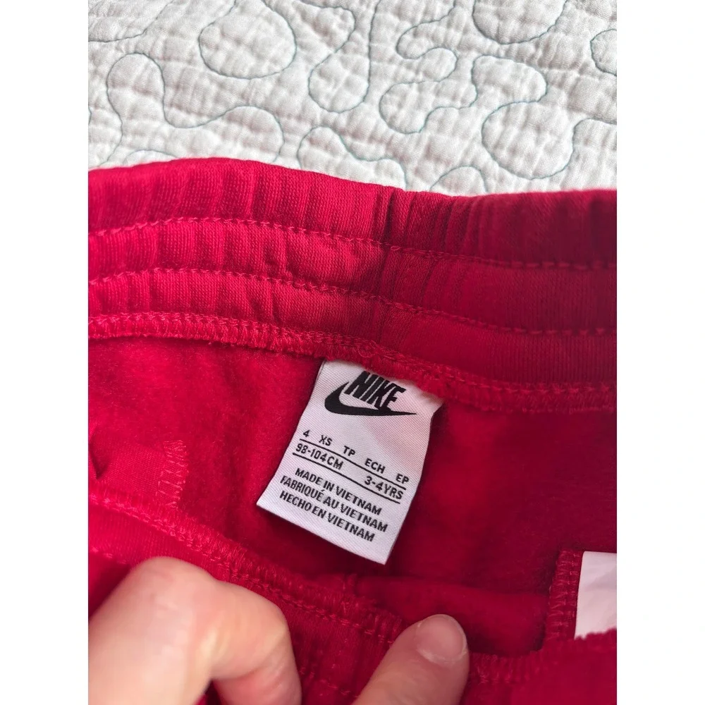 Nike Girls Red Fleece Joggers Glitter Chenille Swoosh Logo Size XS 4